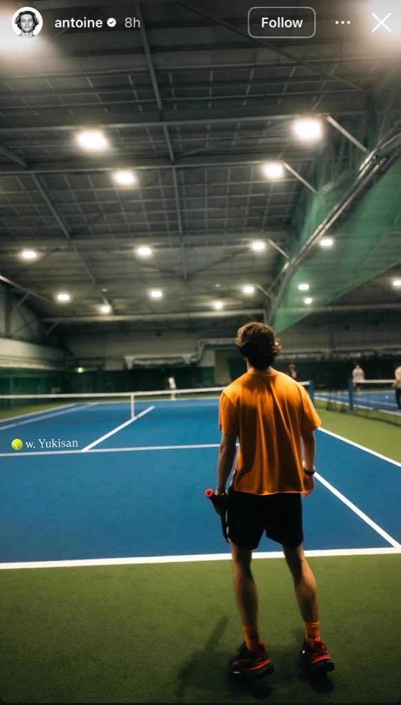 𖠋 alma tweet media