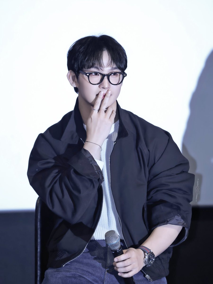 hyunsikdaily's tweet photo. #LIMHYUNSIK #임현식 #BTOB #비투비
@BTOB_IMHYUNSIK https://t.co/vHwlLlCVd1