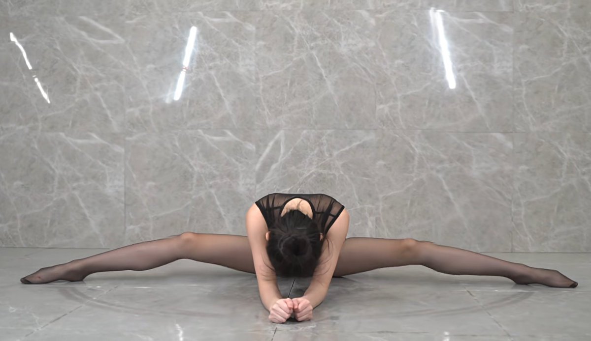 一祗哈比豬 tweet media