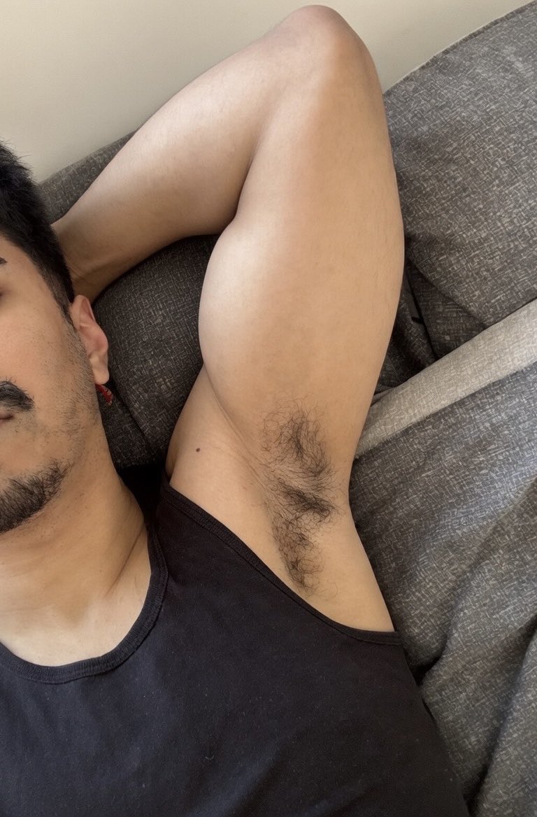 ArabAaronCash's tweet photo. sniff deep on my morning musk, get sending piggies 💸 #cashmaster #arab #findom #cashalpha #dom #paypig https://t.co/IWhvUYoPNi