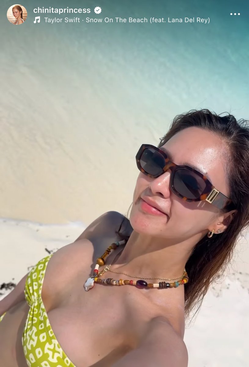 kimpaucrumbs's tweet image. snow on the beach 🤝#snow #beach hmmp