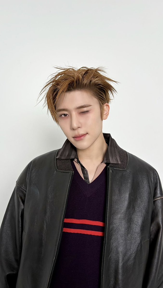 sion pics tweet media