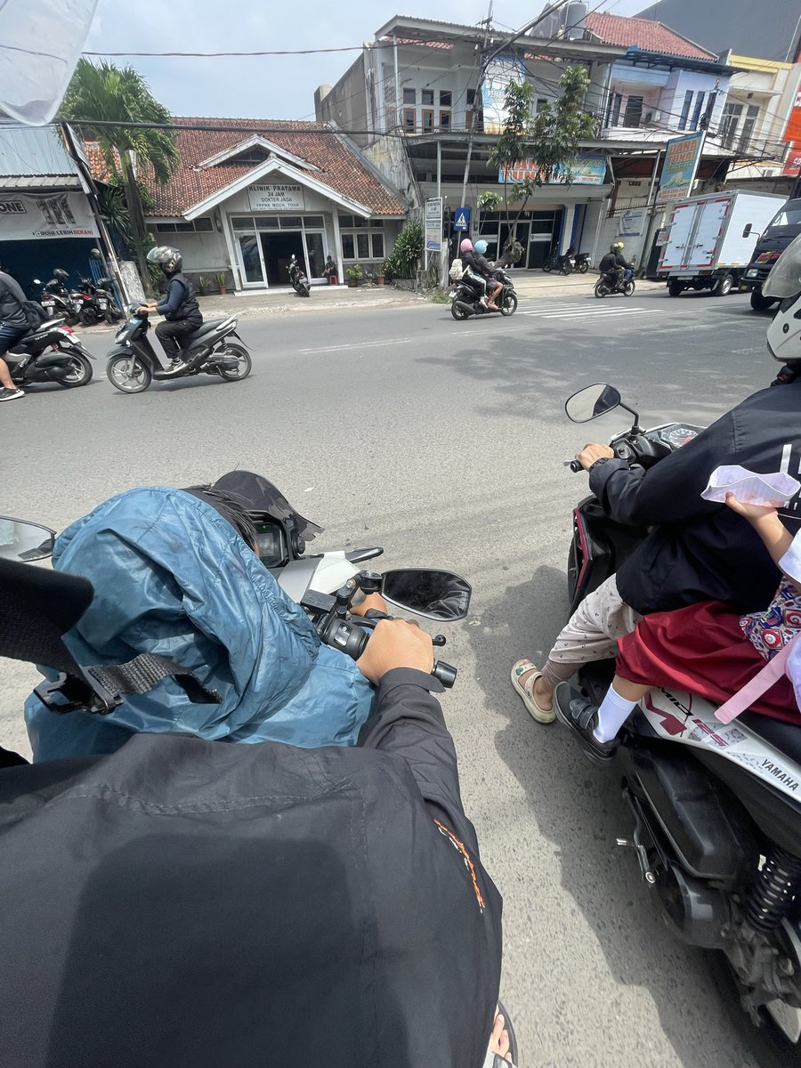 azajghjf's tweet photo. yg lagi sakit banyak mau nya￼🥸🥸 https://t.co/rwdJanBbxe