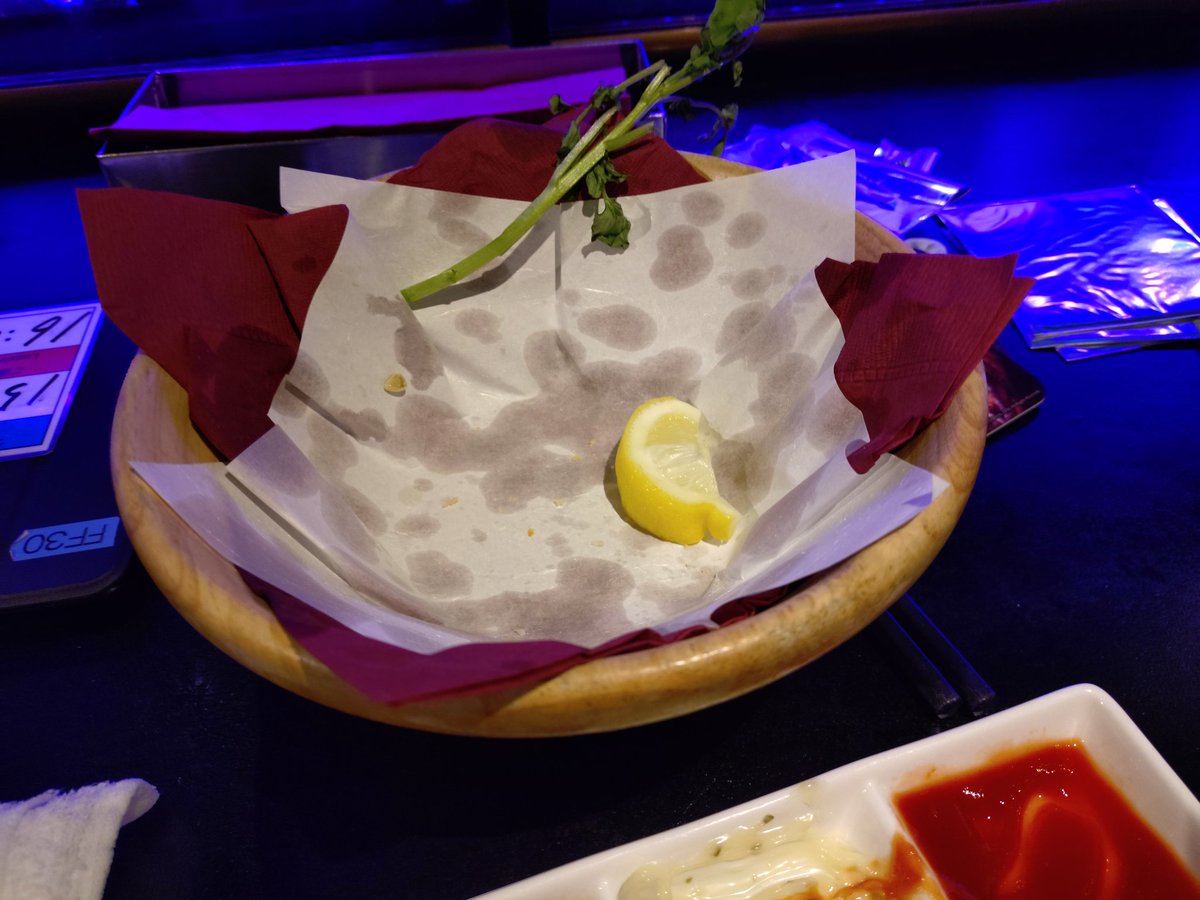 Holy-Night tweet media