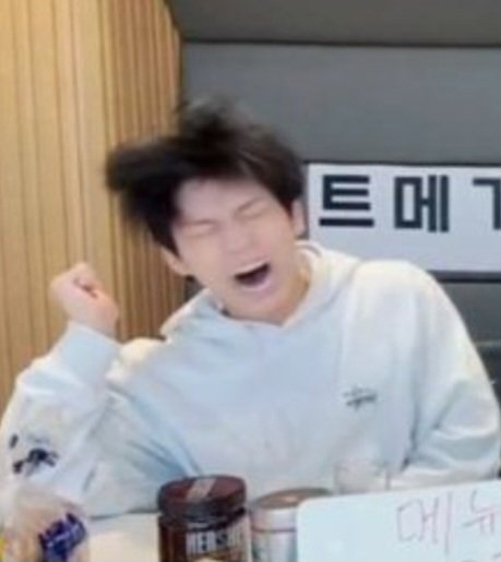 どぅるるると tweet media