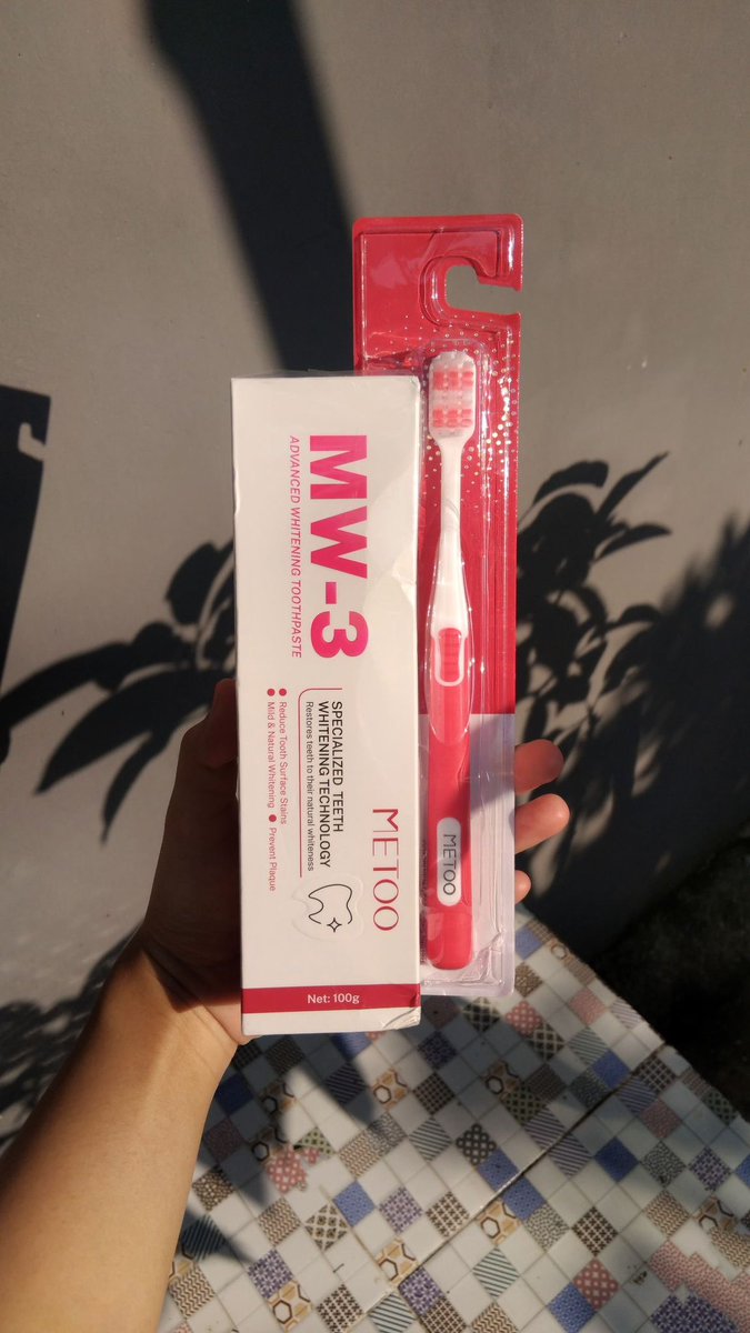ipacuttiee's tweet photo. TERUNTUK yang males sikat gigi ayo ihh rajin sikat gigi, pake pasta gigi ini &amp; oil pulling gigi bersih itu ada karna konsisten..🦷🫵🏻 https://t.co/TD6S0tzjtz