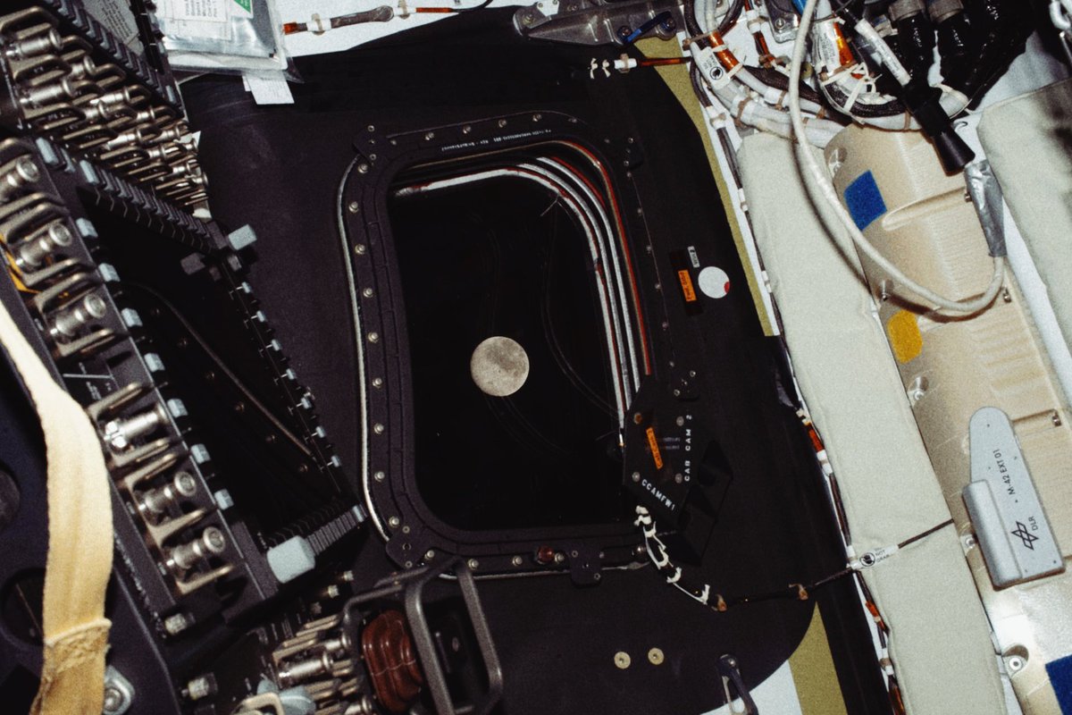 SciFiArchives's tweet photo. artemis space mission photos https://t.co/f0iD336oVq