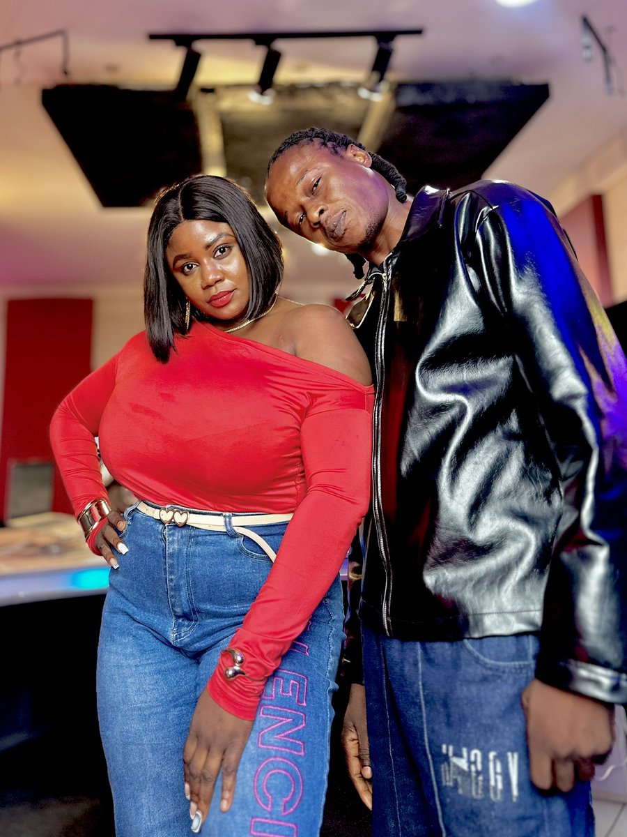 HoneyOjukwu's tweet image. Join #HottestMaxduo on The Biggest Breakfast Show in the World #MaxBreakfast with @WestyBabatweets and @HoneyOjukwu 

Vote on the poll of #BigQuestion