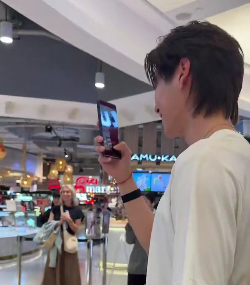 ⎯ หนมปัง 𐙚⋆🍞 tweet media