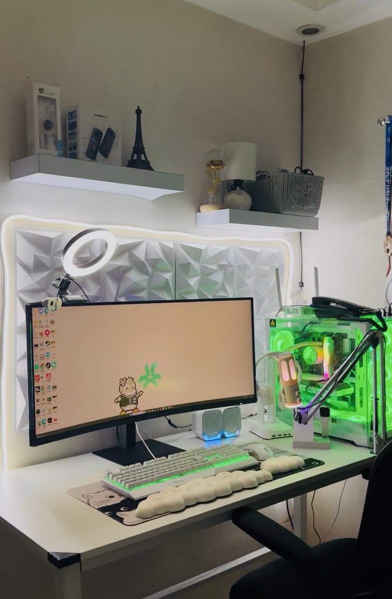 Karina🌸 tweet media