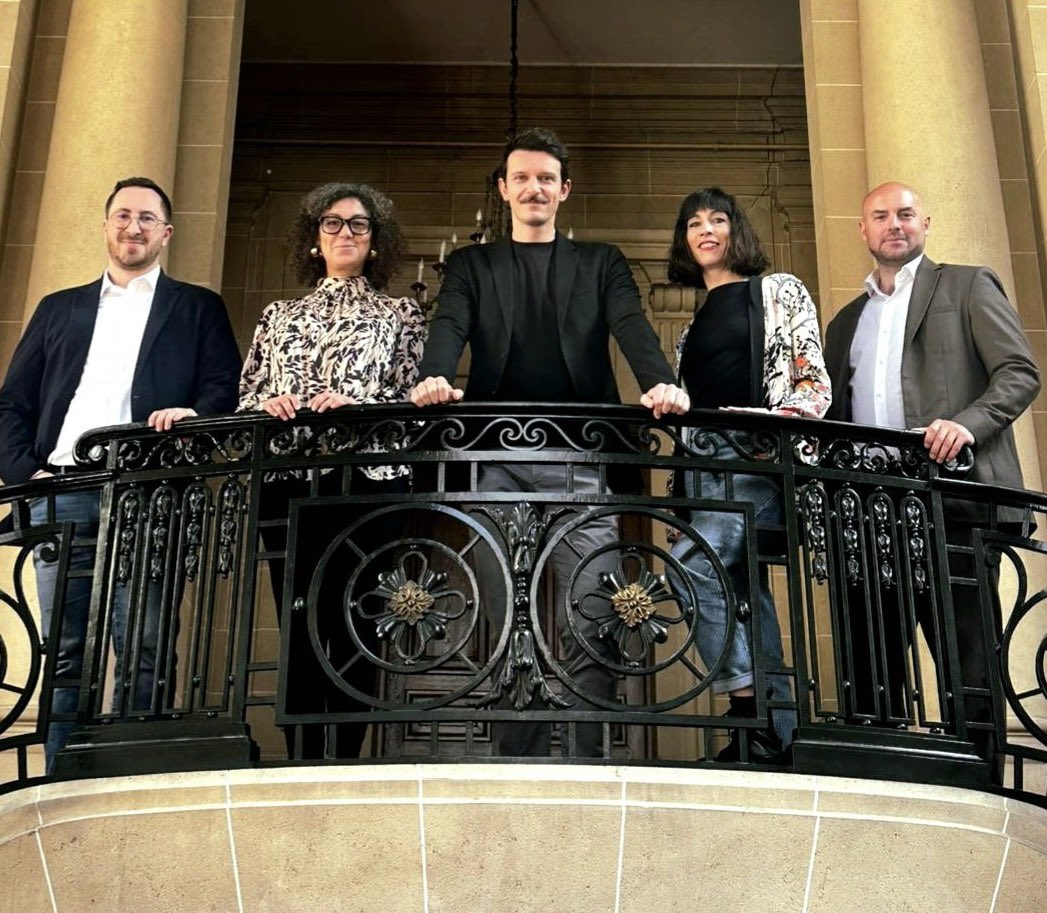 Paris19Lambert's tweet photo. Félicitations Kévin, Katia, Pierre, Claire-Amélie, Jean-Baptiste, que la force soit avec vous à la mairie de @Paris19e dans la fraternité et l’amour des autres 💙🤍♥️ https://t.co/f9QZB3nXfd