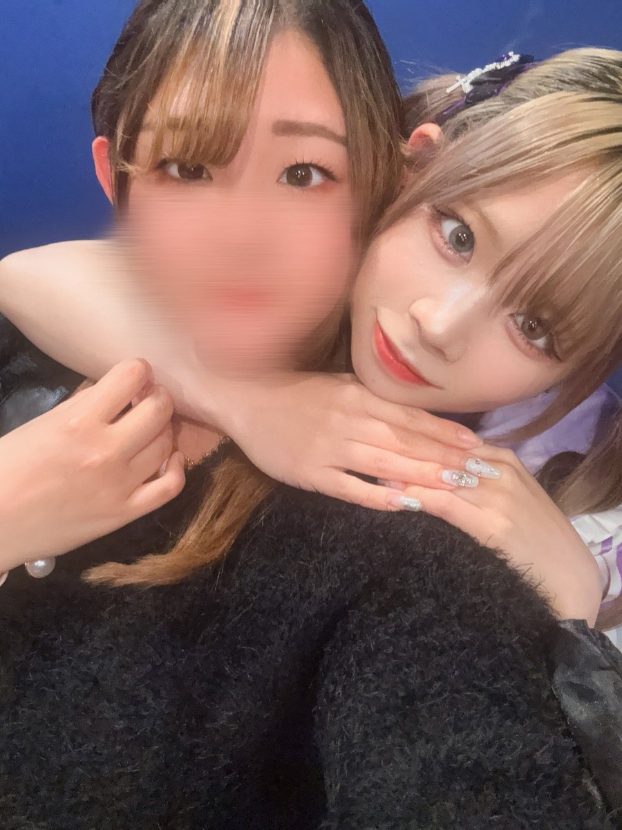 kurekan0506's tweet photo. 風船飛びました✌🏻🎶
前年はにゃんひめの九州ツアーからのワンマンたくさんでとっても濃い幸せな1年になりました🫶🏻💕
一緒に過ごしてくれたみんなありがとう🙏🏻🤍
誕生日前日にメンタルやられそうになったけど最後までだいすきだよ𑁊^. .^𑁊♡
ひめはZepp頑張ろうね👊🏻⸝꙳.
今年もよろしくお願いします💓 https://t.co/zwH0qbHO5c