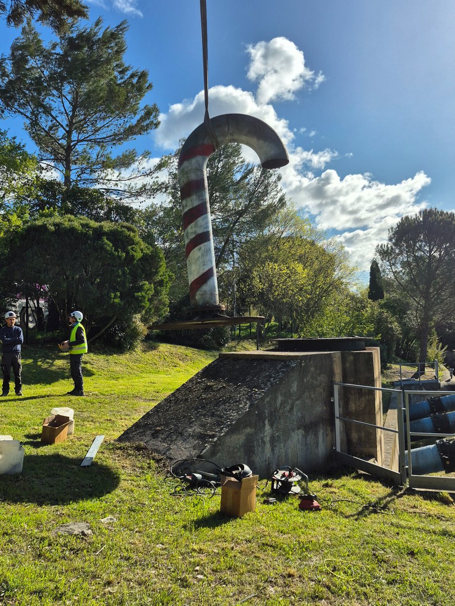 RegiedeseauxM3M's tweet photo. Inspection technique sur la conduite entre la bâche d’eau traitée et le réservoir de Montmaur. Nos équipes ont mené une opération pour garantir la qualité et la sécurité de l’alimentation en eau potable. https://t.co/Rc26h7fPTE