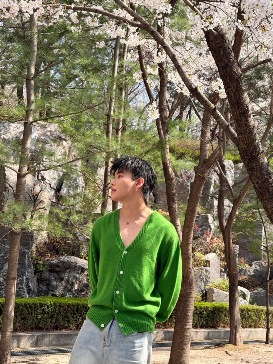 myitsMY's tweet image. หนูสวยกว่าดอกไม้ทั้งหมดที่อยู่ตรงนั้นอีกค่ะ 🥺💐

#offroadKTP #OFFROAD #ออฟโรด