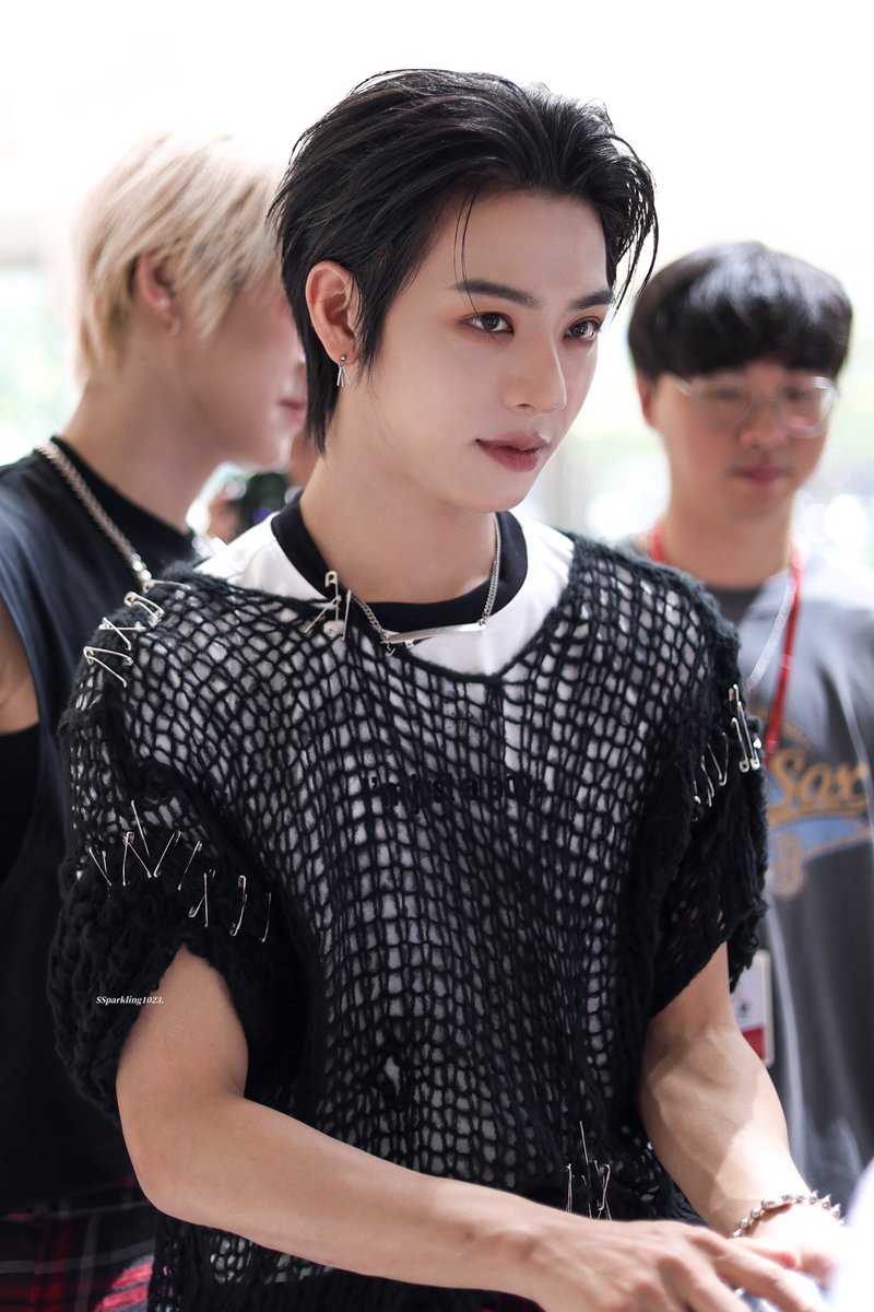 SSparkling1023's tweet photo. 250820
#์น์ #CHIWON
#้ณ้บๆ #้ณ้บๆ์น์
#SEVENTOEIGHT #์ธ๋ธํฌ์์ https://t.co/itzK9HkizA