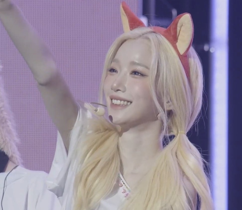유연 여우 🦊
#yooyeon #김유연 #tripleS #트리플에스