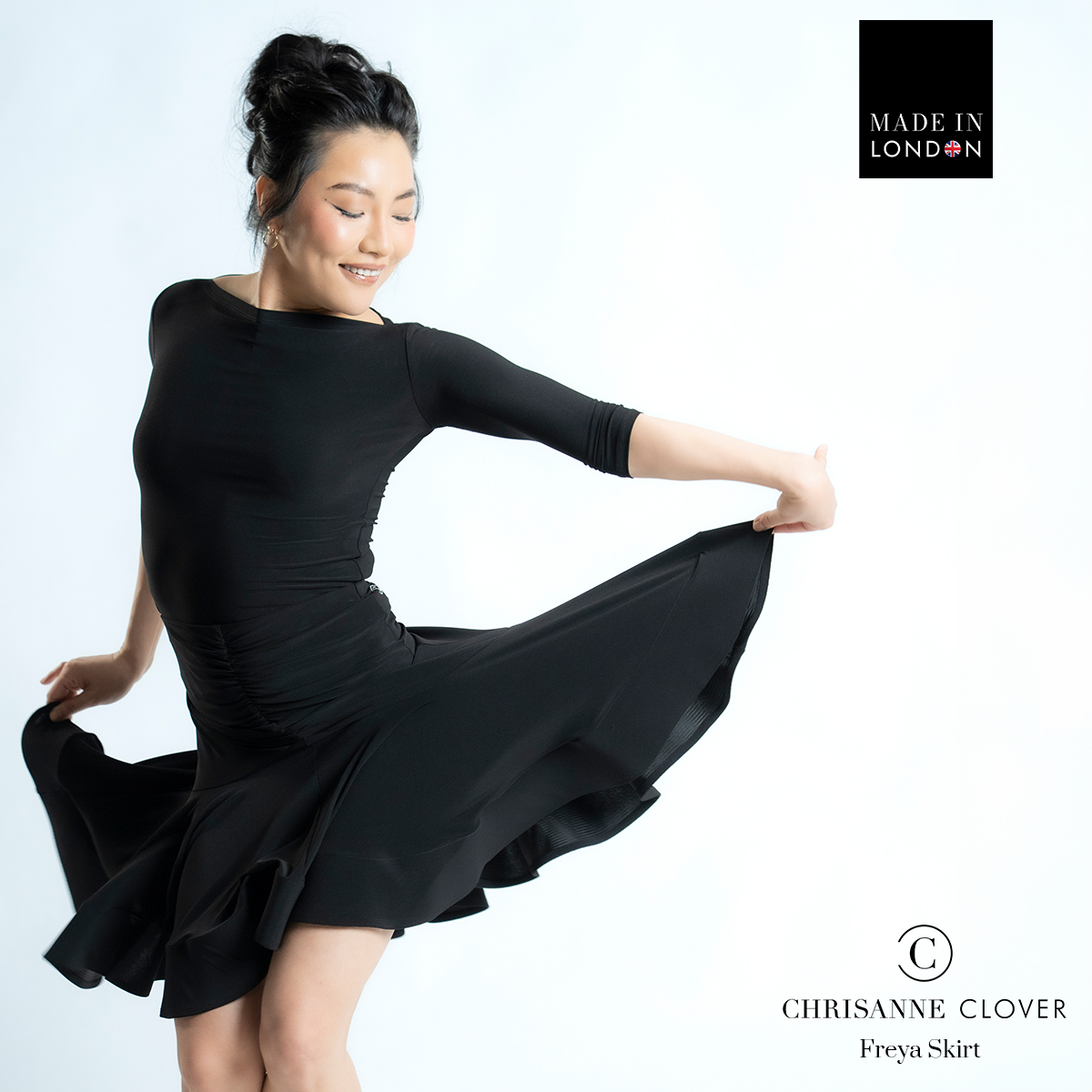 ChrisanneClover's tweet photo. ✨ Full of movement. Full of flare. ✨
Nancy Xu shows just how beautifully the Freya Skirt moves with you.
🖤 Designed to move. Made to perform.
Shop now 👉 https://t.co/vculCdPi2f
#chrisanneclover #latinpracticewear #latindance #dancewearluxury #madeinlondon #movementinmotion https://t.co/448J4gBMhn