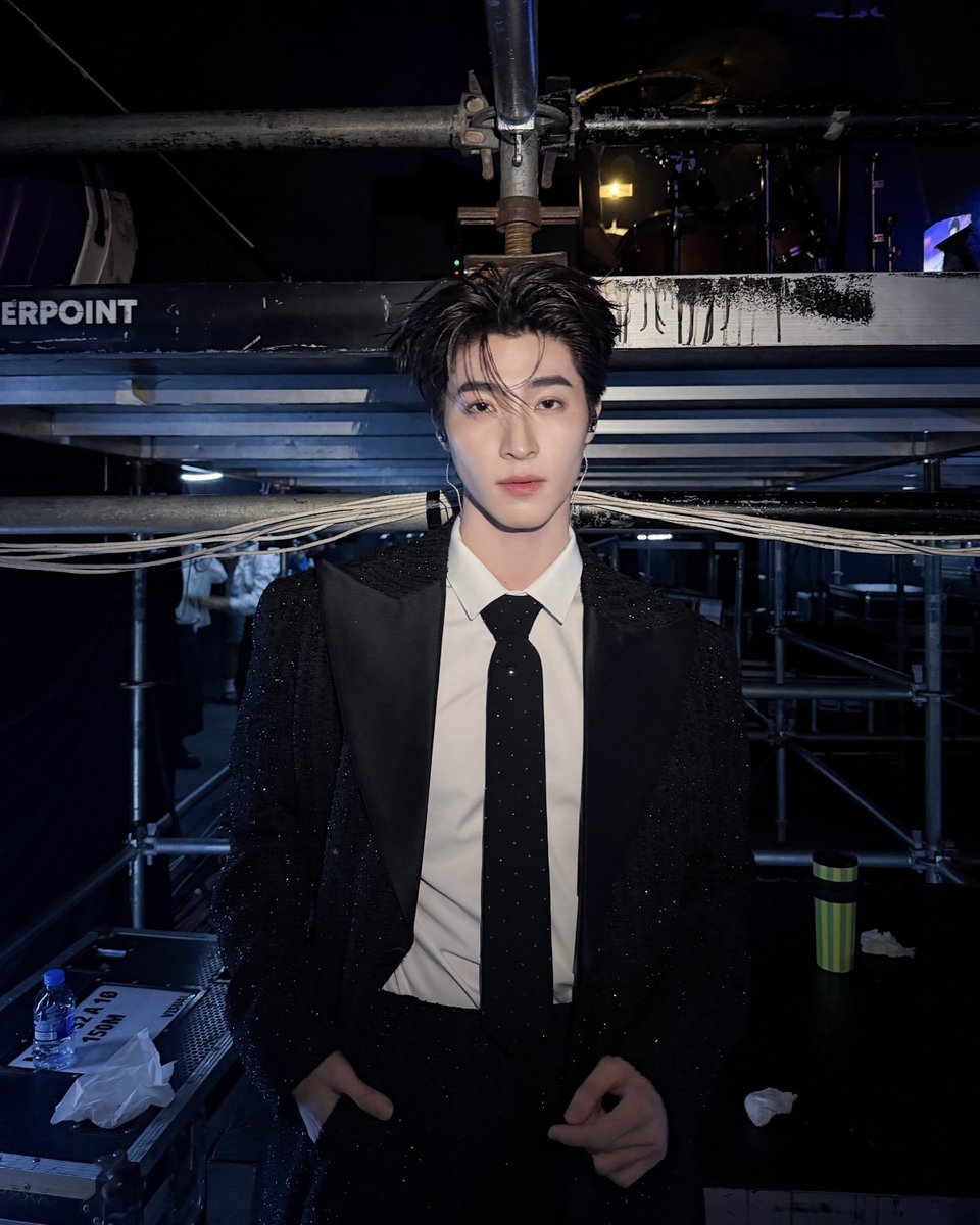 Bluepongtiwat tweet media