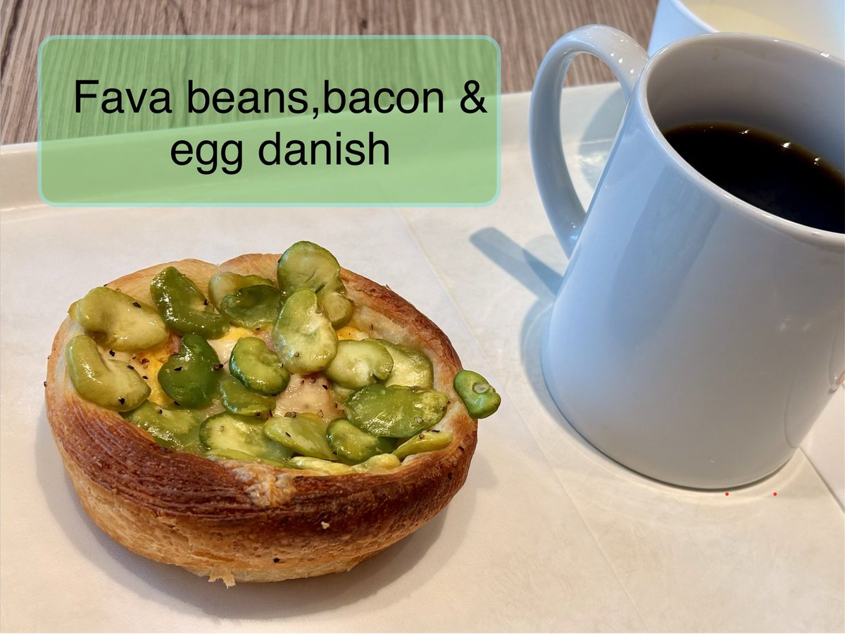 JAL_SAKURA's tweet photo. 🌸Taste of spring! Fava beans, bacon and egg danish 🥖 together with coffee ☕️ .

 I'm at Little Mermaid in 豊島区, 東京都 https://t.co/cpMVK14stu https://t.co/tgmLtWXNvf
