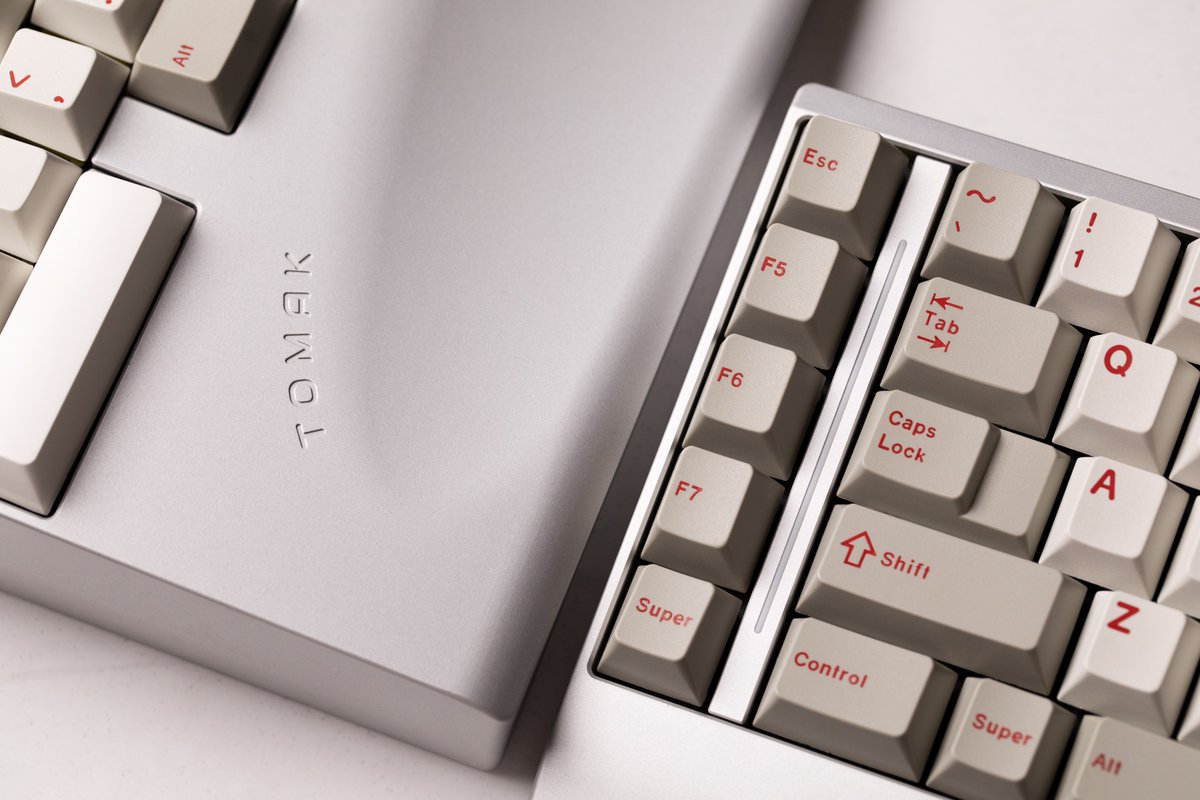 marine7200's tweet photo. #TOMAK65 | The Ultimate Custom #SplitKeyboard
8 innovative features, 1 clean design. Featuring a Monocoque Unibody and an optimized Left-aligned F-Row.
Check the details and sign up for June #Kickstarter launch! #customkeyborad
π https://t.co/ir0yIXisFX https://t.co/DkKzHfzONL