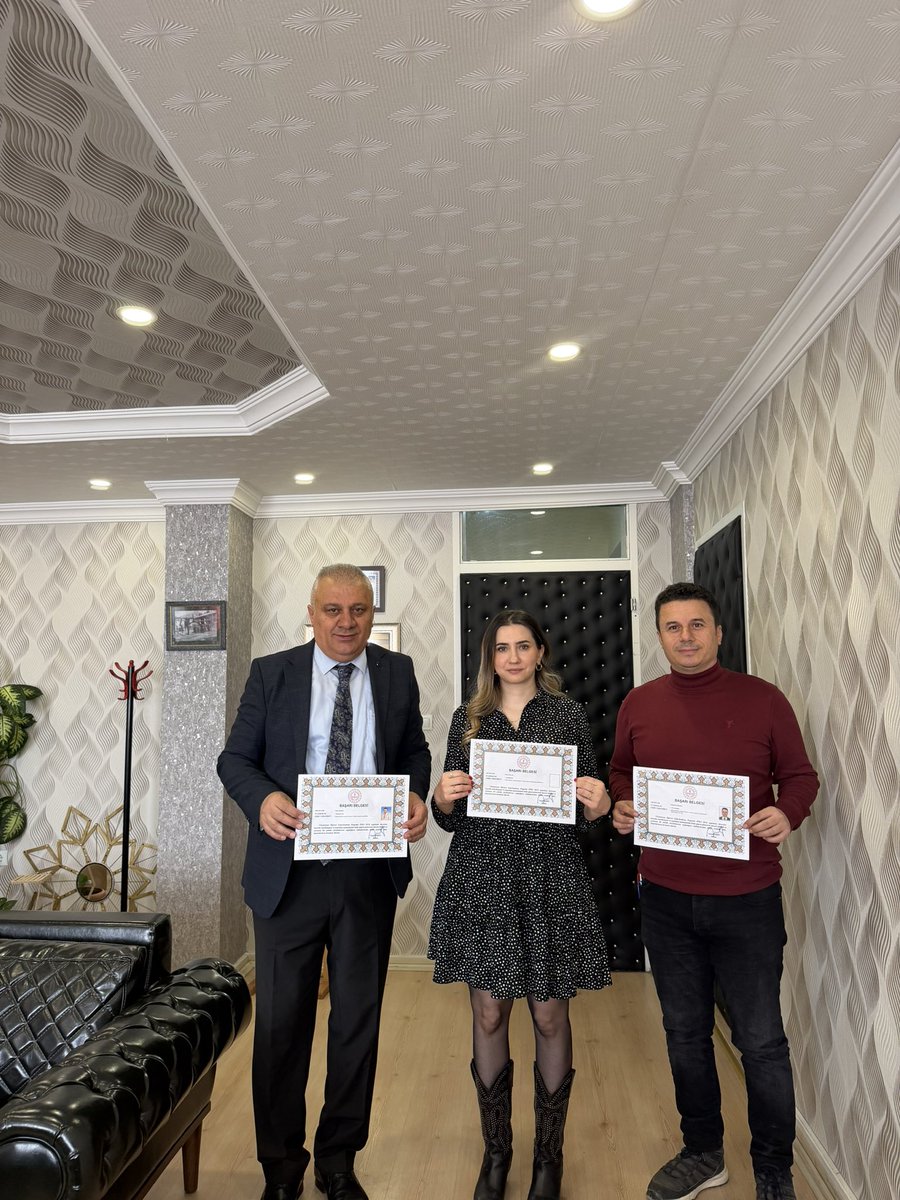 StkZerek's tweet photo. Okulumuzda 2025 yılında yapılan Pissa sınavında gayretlerimizden dolayı Sayın Bakanımız Yusuf Tekin tarafından başarı belgesi ile ödüllendirildik. Saygılarımızı sunarız. @nrtttin_ylmz @HakkariValiligi @KayaZeydin https://t.co/dDDAESehIS