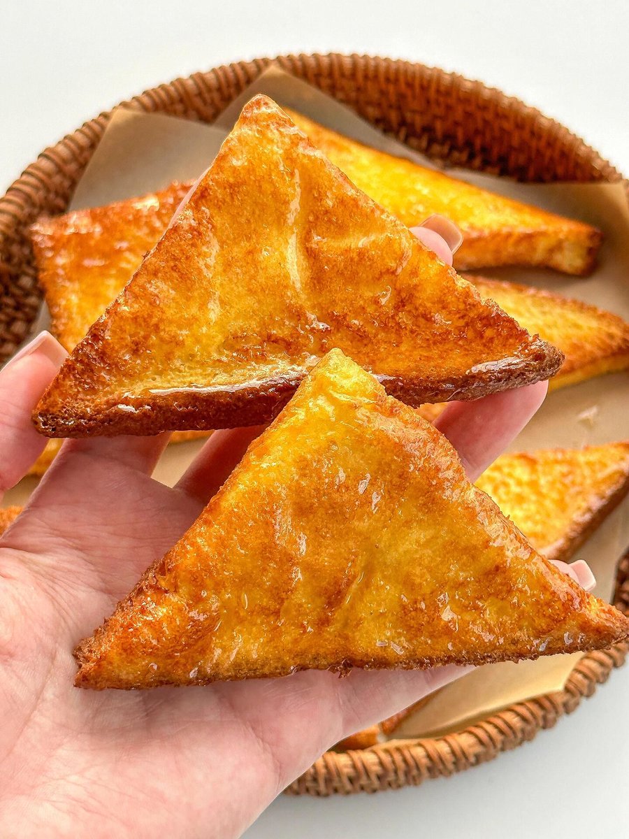 NBo77496449's tweet photo. Tried the crispy honey butter toast at Sunny Crust—fluffy inside, golden crunch outside, drizzled with honey Perfect for a sweet pick-me-up! Who’s joining me next #FoodieFind #LocalBite https://t.co/SOXeS27lLk