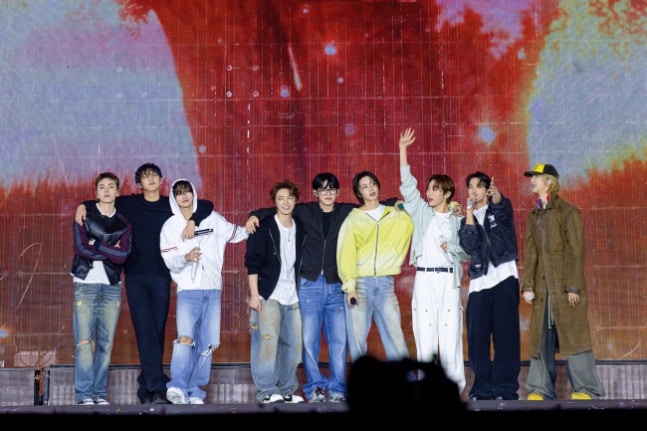 SpainCarat's tweet photo. ARTICULO || 📰
#SEVENTEEN, ¿por qué los 13 miembros renovaron sus contratos?... Lo imposible se convierte en un milagro

El grupo SEVENTEEN ha vuelto a convertir lo “imposible” en un “milagro”. https://t.co/tptPqumx08