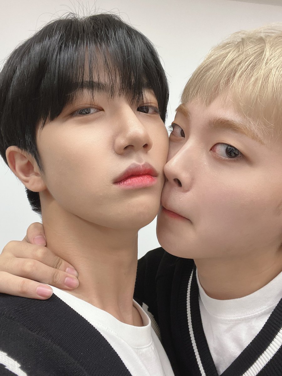 핑퐁핑퐁 (@pingpongzpics) on Twitter photo 