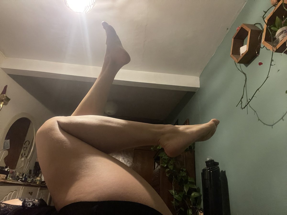 FlorSilverstre's tweet photo. Mientras me gusten mis piernas las podré enseñar https://t.co/CE7ZzmtcQr
