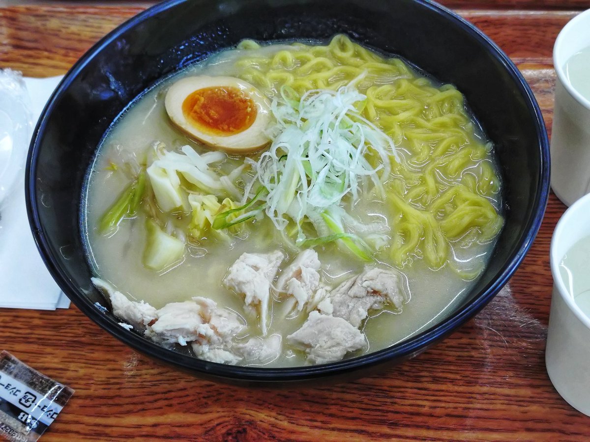 たんばらスキーパーク㉙
曇り

今日も朝一番からリフトに。まずまずのコンディションで気持ち良く滑れました⛷️
曇り空だったのでザクザク雪にはならなかったの👍昼前から風が強くなってきて寒くて撃沈。早帰りです。
