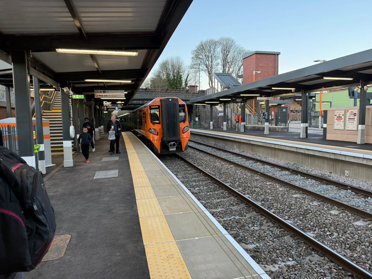 Birmingham New Street tweet media