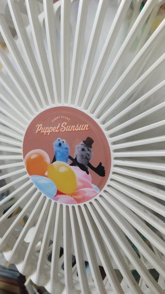 hide hide tweet media