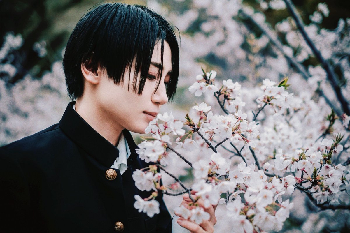 MagicHourCafe's tweet photo. 🌸桜の撮影シーズン到来中🌸
和歌山城では平日でもコスプレ用の更衣室を運営中です‼️（月火は定休日）

桜のシーズンだけでなく、和歌山城は年中コスプレ撮影でご利用いただけます🏯✨

6月は紫陽花、夏は新緑、撮影ロケをお楽しみください！

【更衣室のご予約】
https://t.co/tEUkaakO7B https://t.co/HgEUDpUFYp