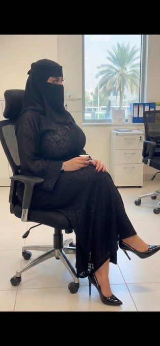 HiNasr95103's tweet photo. مدري ليه احب الفحل يسبني https://t.co/zLYL0N9m42