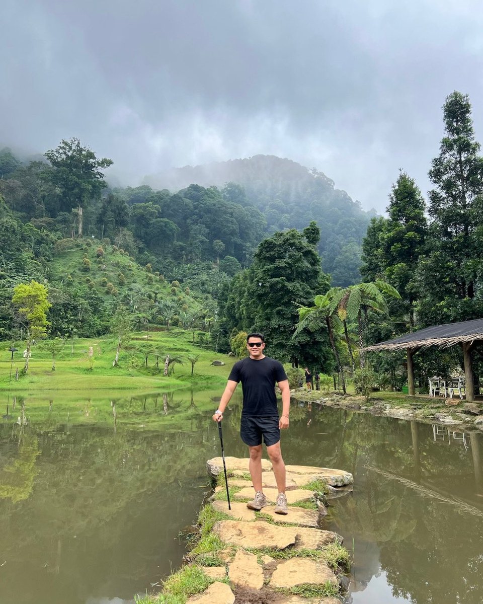 putrabawan's tweet photo. Dari banyaknya manusia di dunia yang paling pantas untuk terus di nasehati adalah diri sendiri!

#putrabawan https://t.co/OXgXg1P1VP