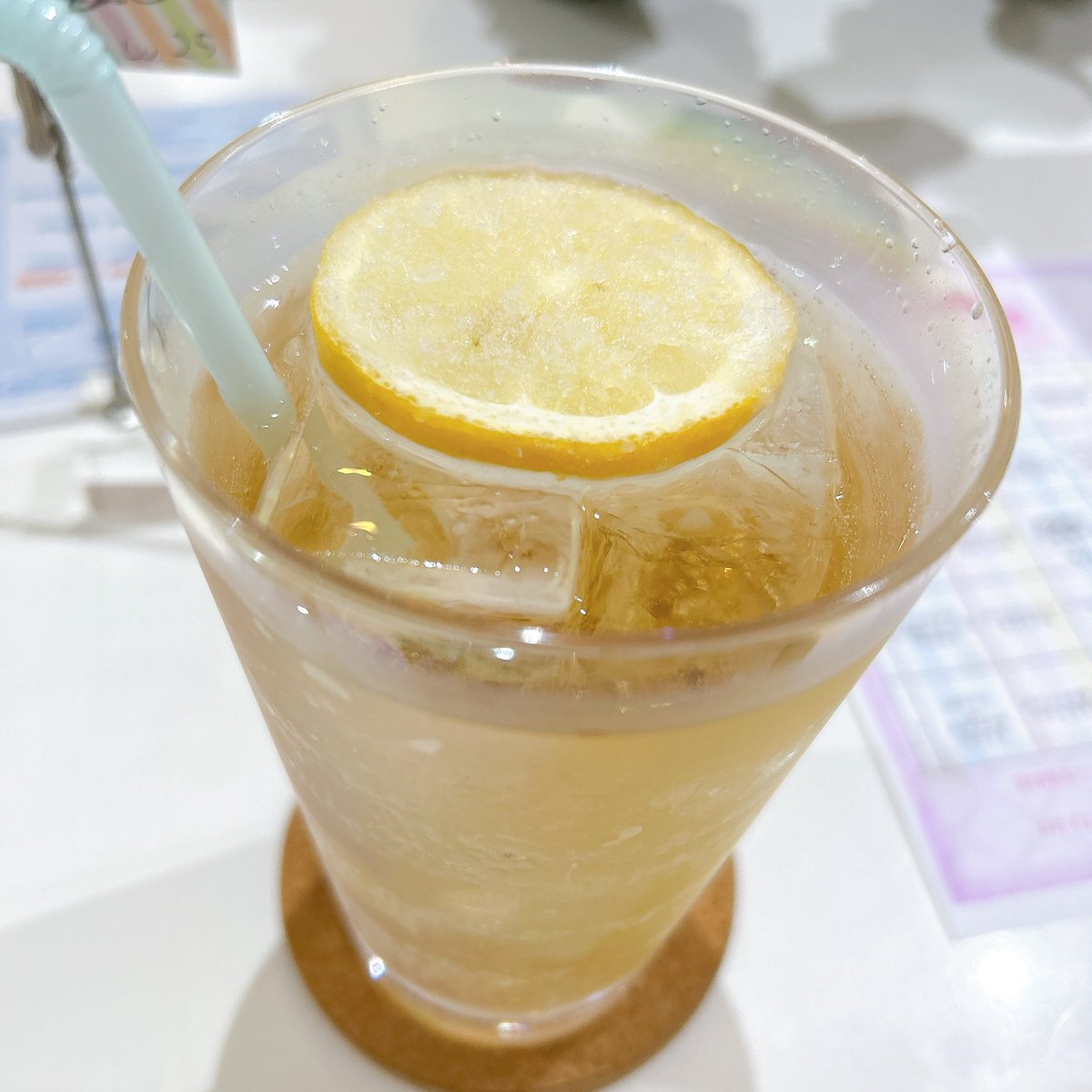 しあさん tweet media