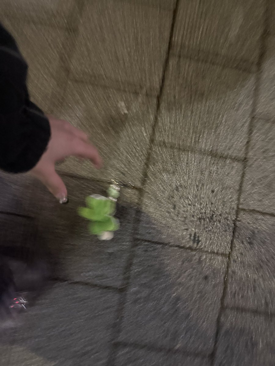 NKOK_15's tweet photo. 携帯に付けてたら携帯に付けてた方のゴムがハチ切れて落として死ぬかと思った
落とした時絶望したのでもうお家に封印中＿＿＿＿＿＿＿
圭、愛してるぞ https://t.co/hpD52yl45x