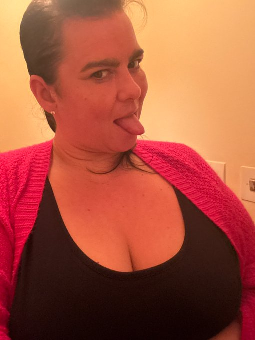 BBW Babes r Us tweet media