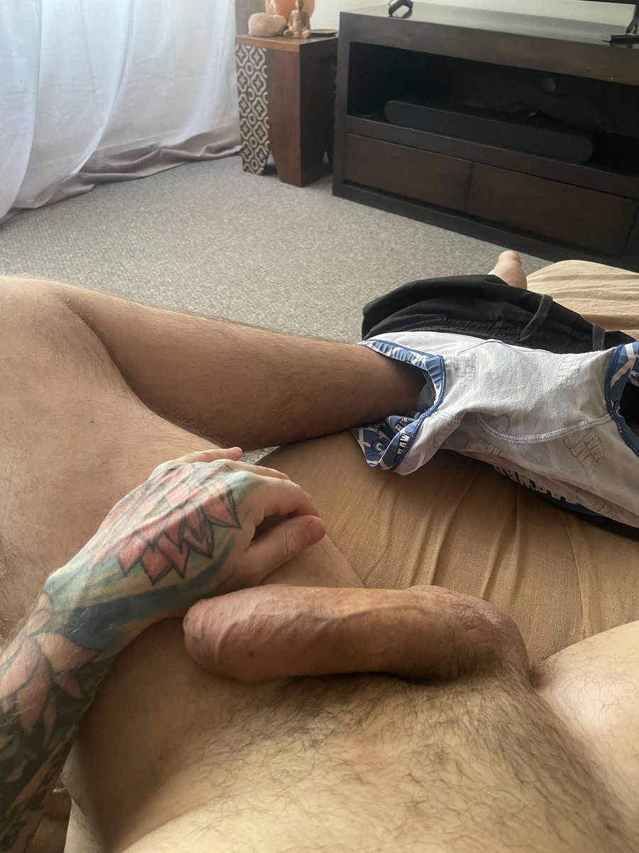 Sydscotsman's tweet photo. Lazy days at home #daddy https://t.co/Wjt1rOXQaT