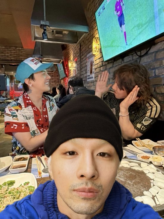 셋이 찍은 거 보고 싶어서 다시 또 시작되는 저퀄의 합성질