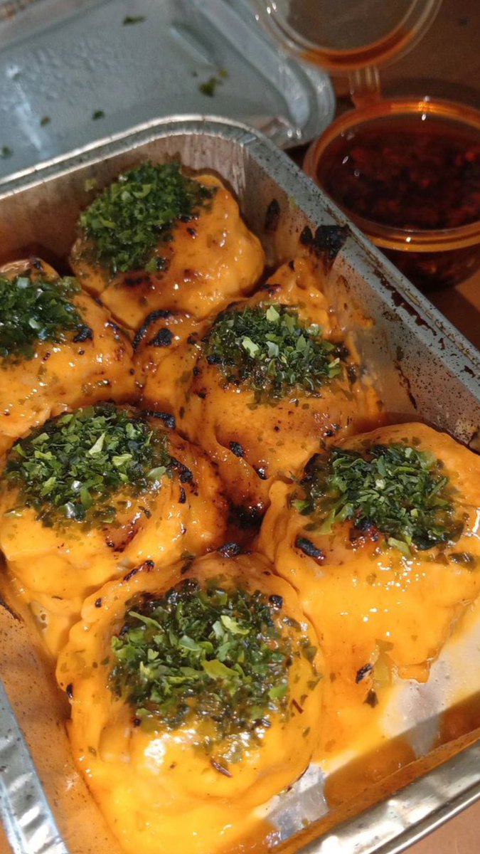 Valentine tweet media