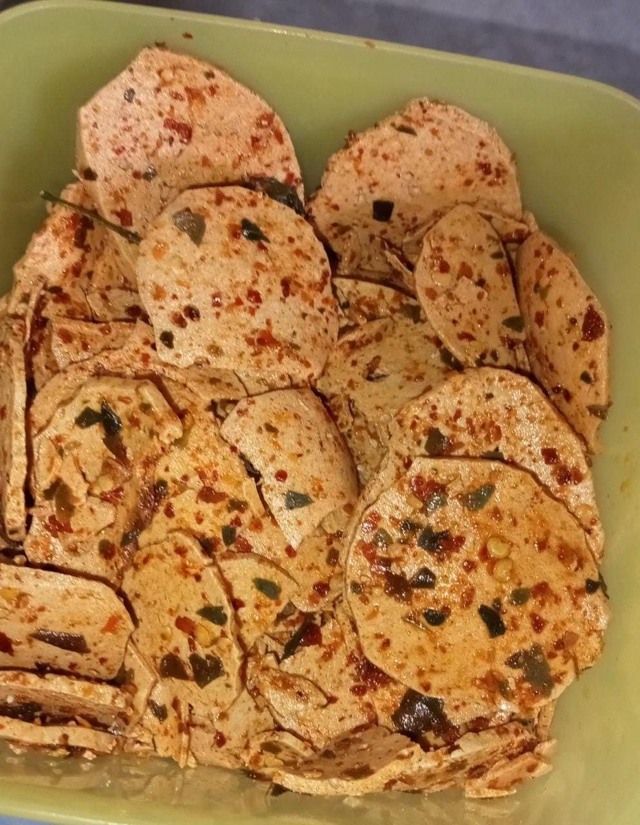 Valentine tweet media