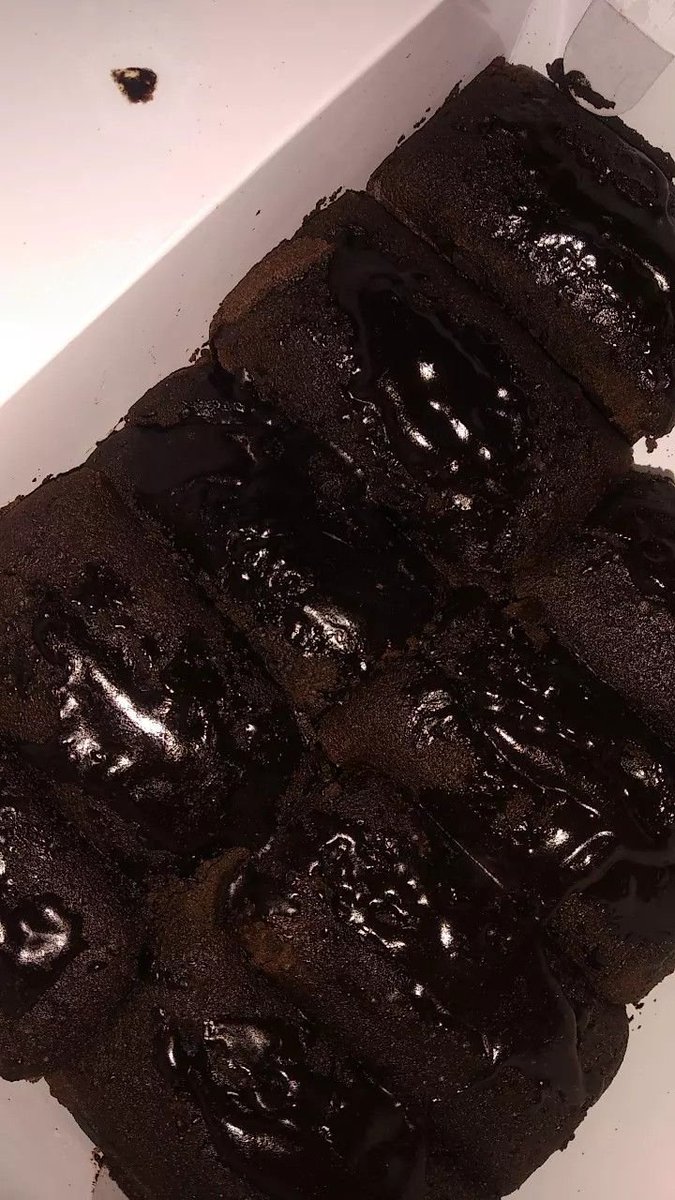 Valentine tweet media