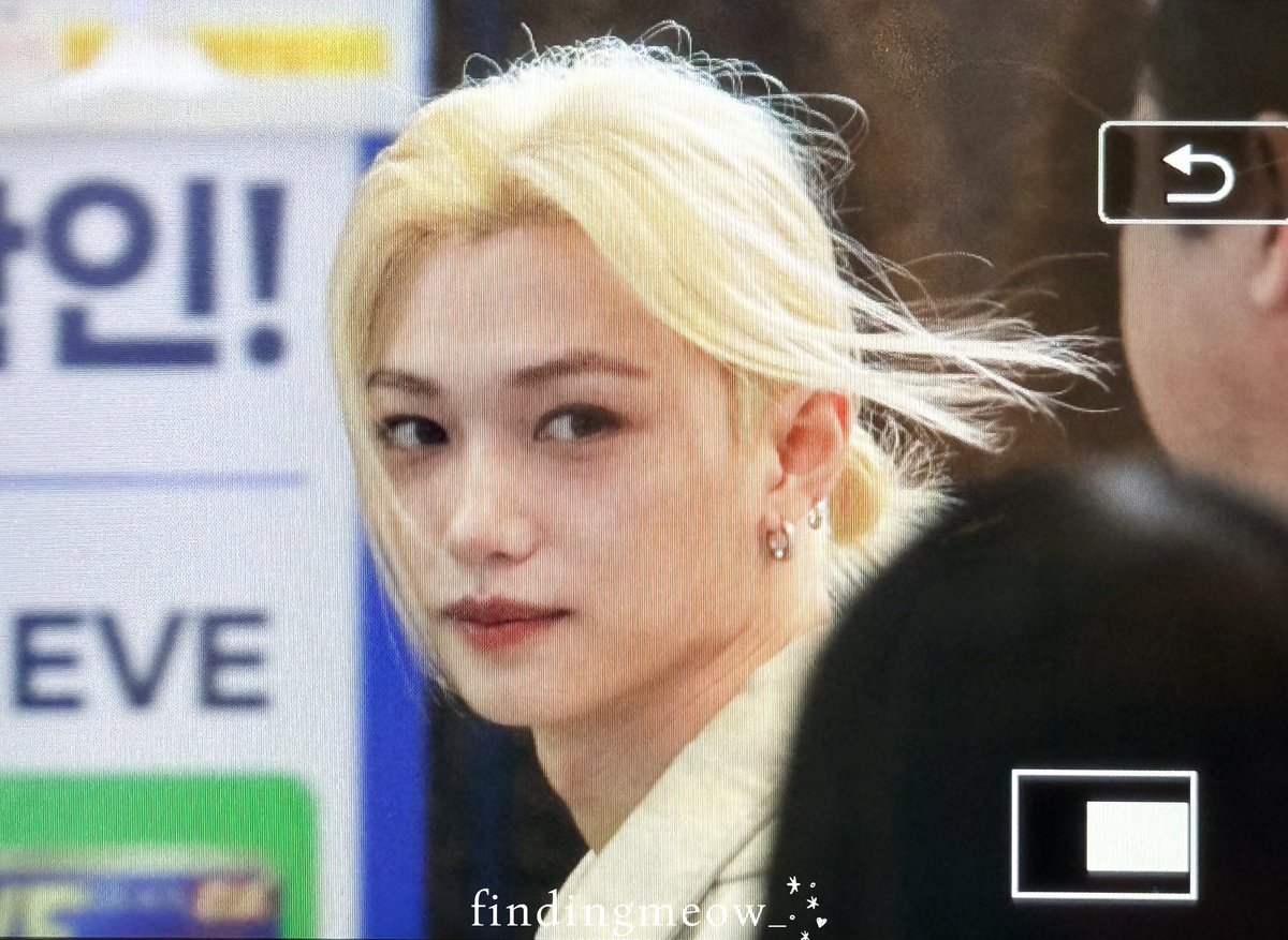you like that kpop boy bc he looks like a girl... EXACTLY