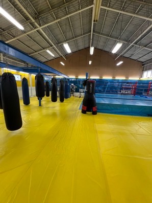 REALDEALGYM's tweet photo. リアルディール博多ジムは福岡市博多区東比恵にあります！
ジムでサンドバックを打ち込むとスカッとします！
目的に合わせて体を鍛えることが出来ますよ！＾＾
https://t.co/HhtiuaX7kX
#リアルディール
#福岡キックボクシングジム
#博多キックボクシングジム
#博多フィットネスクラブ
#博多格闘技 https://t.co/IApm2PTZgE