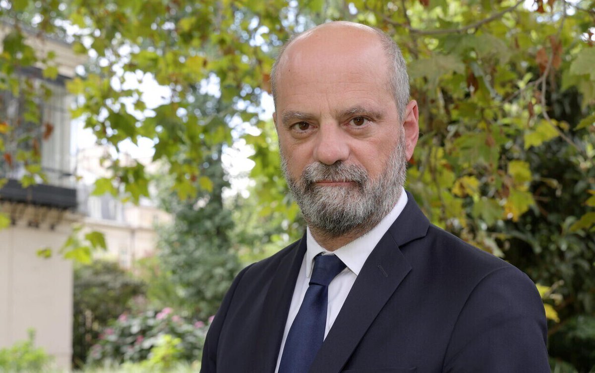 Le Parisien tweet media