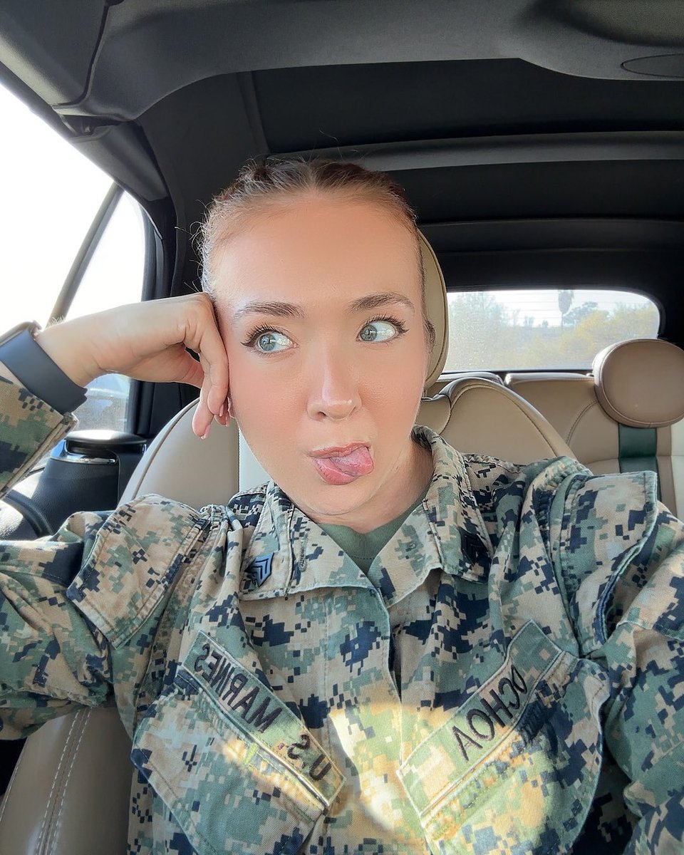 janetoch1's tweet photo. Less than a year away , very exciting for the next chapter in my life 🇺🇸 https://t.co/3O60I8WFuy