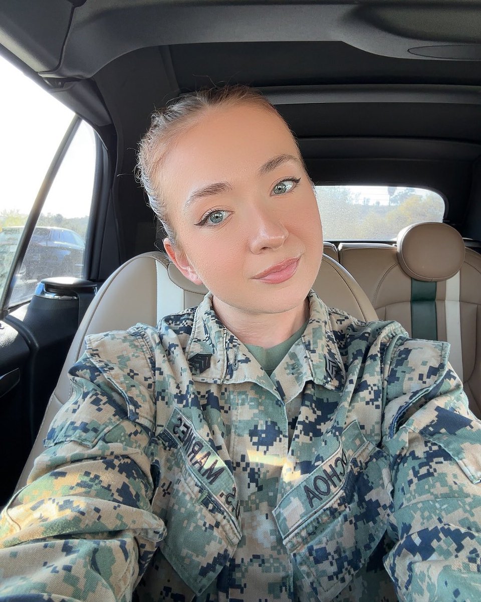 janetoch1's tweet photo. Less than a year away , very exciting for the next chapter in my life 🇺🇸 https://t.co/3O60I8WFuy