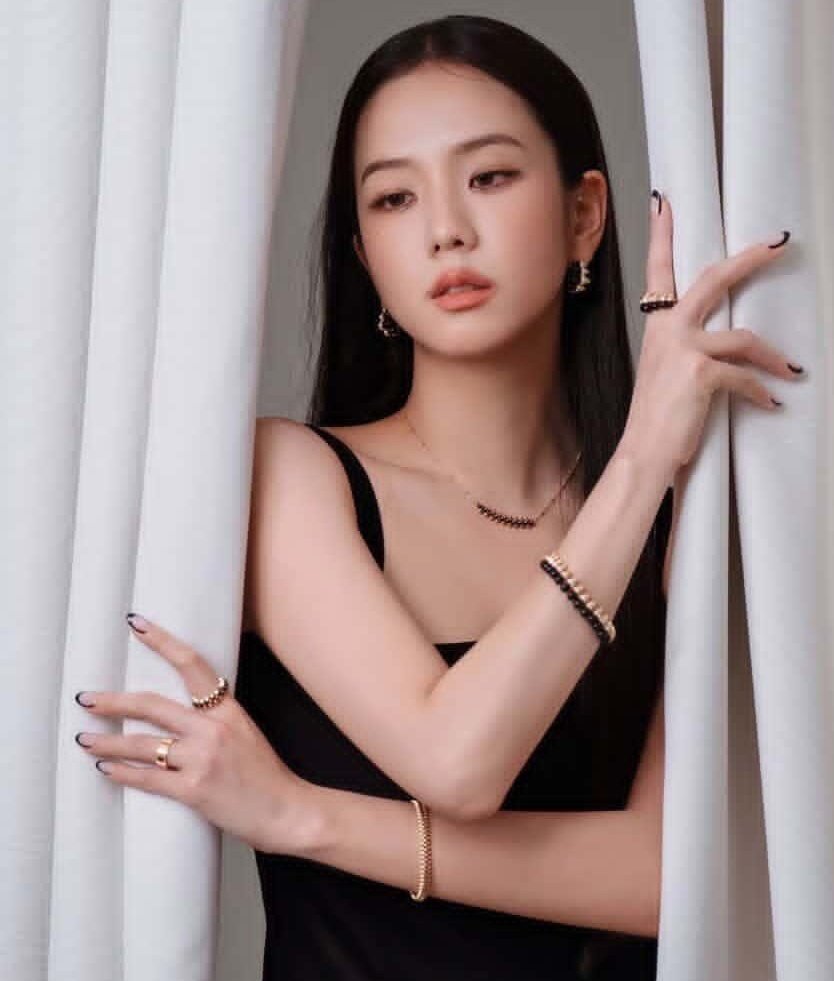 𝘚𝘦𝘰 𝘔𝘪𝘳𝘢𝘦'𝘴 𝘎𝘪𝘳𝘭𝘧𝘳𝘪𝘦𝘯𝘥🎧🐰 tweet media