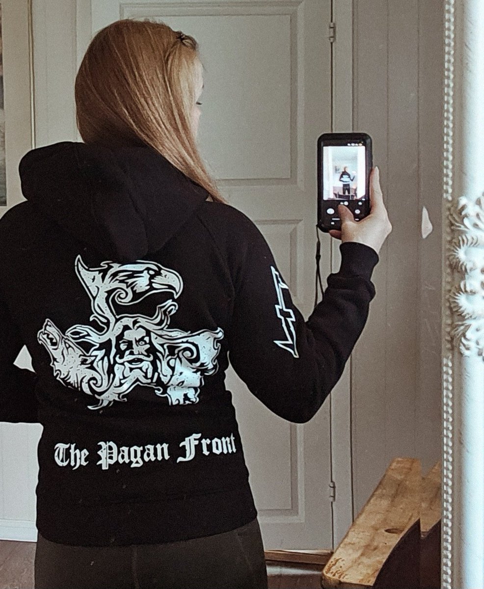 Jordis the Shieldmaiden 🛡️⚔️ tweet media